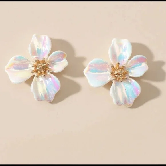 Flower Stud Earrings - Picture 1 of 4